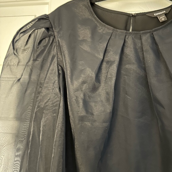 Express Size XL Balloon Sleeve Top - Picture 6 of 6